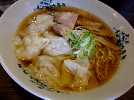 雷文　ワンタン麺