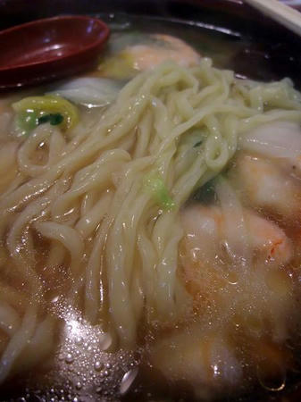 ラーメンハウス蘭蘭　平打ち麺