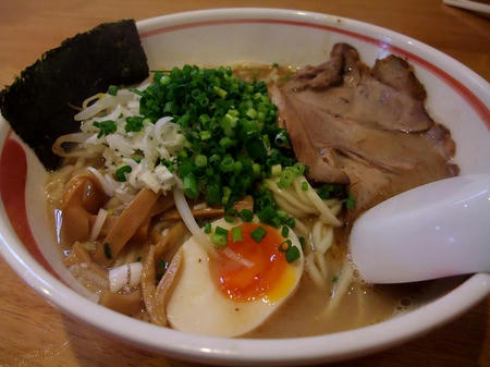 光☆ＭＥＮＪＩ　魚しょうラーメン