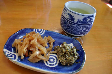 わたりや　お茶と前菜