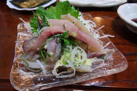 樹　アジのタタキ