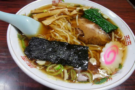 おおつき食堂　手打ラーメン
