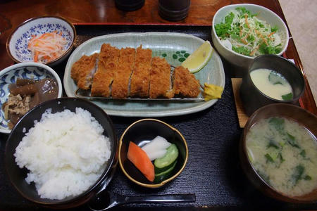 樹（たちき）　とんかつ定食