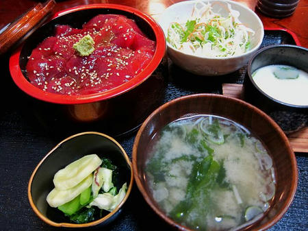お食事処 樹　　まぐろ漬け丼