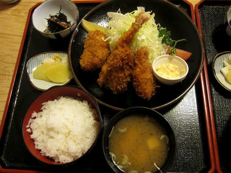 とんかつ梅乃家　かき・海老・ヒレ定食