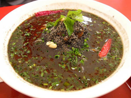 老虎麺飯城 黒胡麻担々麺