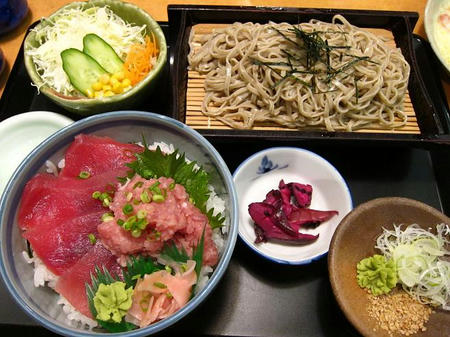 やまと屋本店　海鮮丼