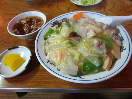 中華飯店 鈴蘭　中華丼