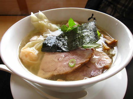 麺処 みどり　わんたん麺（海老）＋味玉