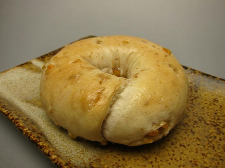 パンの香り timo　クルミのベーグル