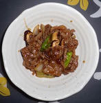 牛肉と獅子唐のオイスターソース炒め
