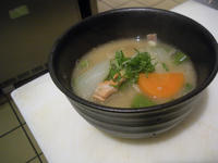 トモちゃん作　サーモンと野菜の味噌汁
