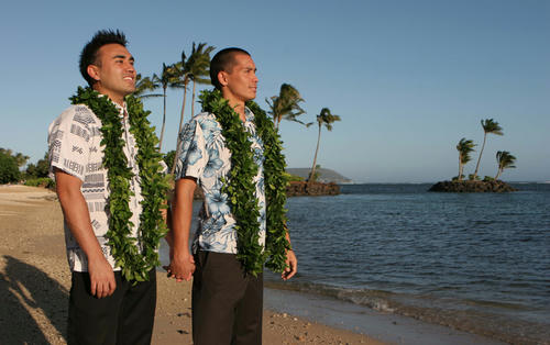 waialae_holding_hands_large.jpg