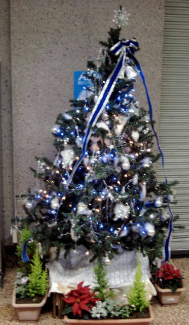 八重洲口会館のクリスマスツリー