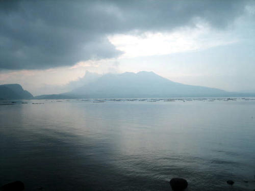 大隅半島から見た桜島