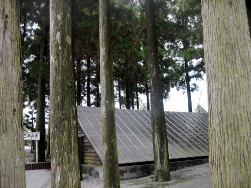 三角兵舎