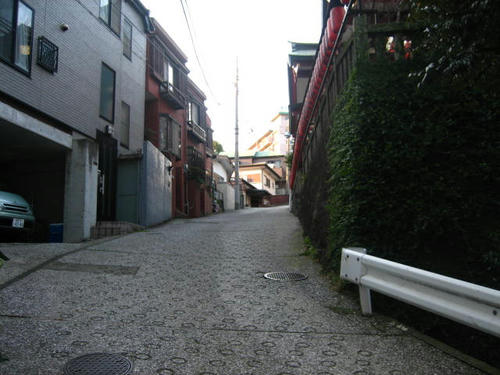 市谷八幡女坂