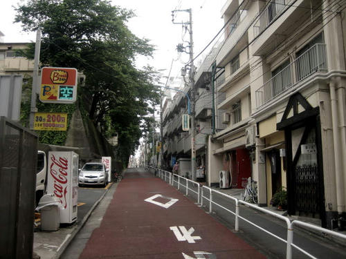 新坂（新宿区荒木町）