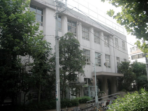 中央小学校