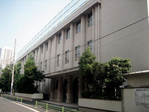 中央小学校