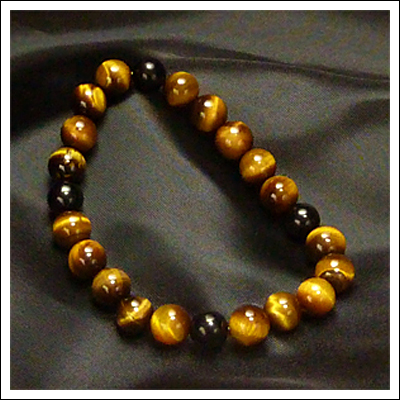 KinKiKids堂本剛がタイガーアイブレスレット着用