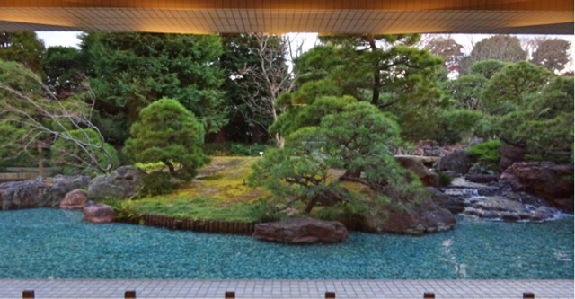 西宮市美術館の庭