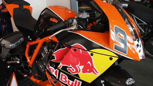 1190RC8R RED BULL