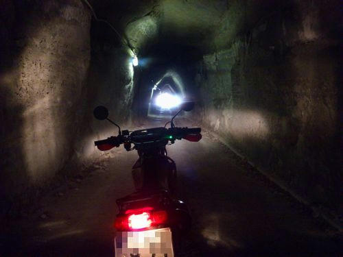 トンネル