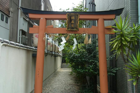 赤い鳥居