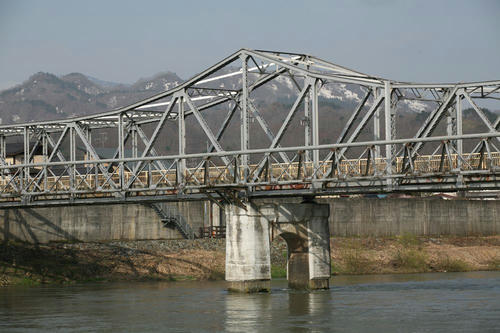 大橋 または大石田大橋 山形県 最上川 轍のあった道