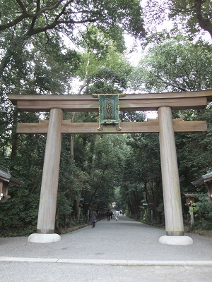 二の鳥居から参道