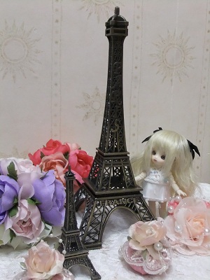 ちょっと大きめ エッフェル塔