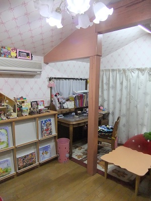 娘のお部屋　机周り
