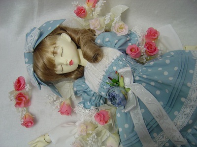 水玉のドレス（水色）①