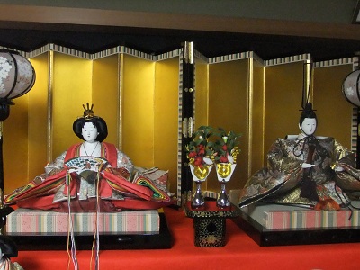 お雛さまとお内裏様①