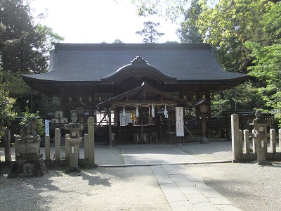 大和神社・拝殿