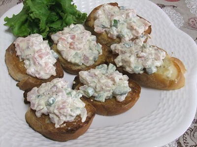 鮭と鮪のタルタルオープンサンド