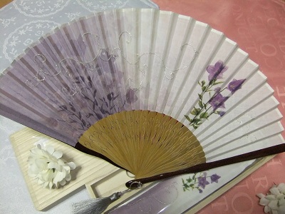 主人からのプレゼント　扇子