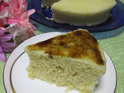 プリン風味の蒸しケーキ　カット