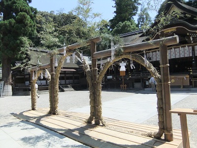 大神神社　夏越しの茅の輪②