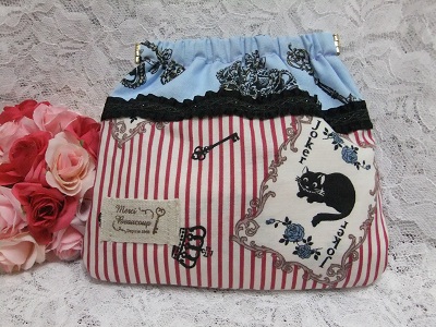 アリス柄のパックンポーチⅡ　表側