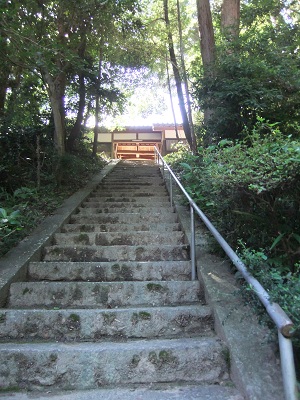 白山神社への階段