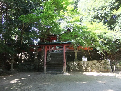 白山神社と春日神社