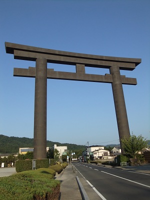 大神神社　大鳥居