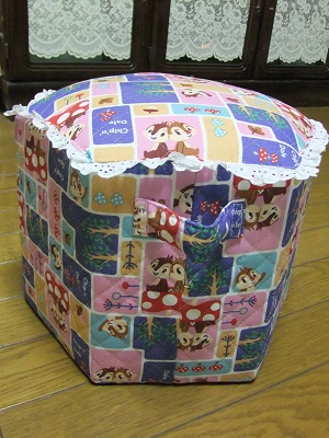 Chip'n' Dale柄のイス