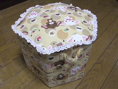 牛乳パックのイス　シュガーバーニーズ