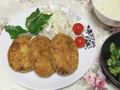 揚げたてコロッケ