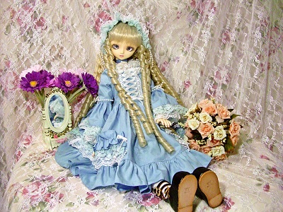 アイスブルーのドレス