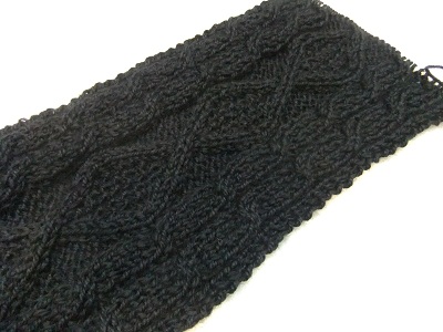 編んでる途中のマフラー