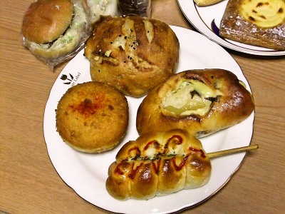 お惣菜パンたち